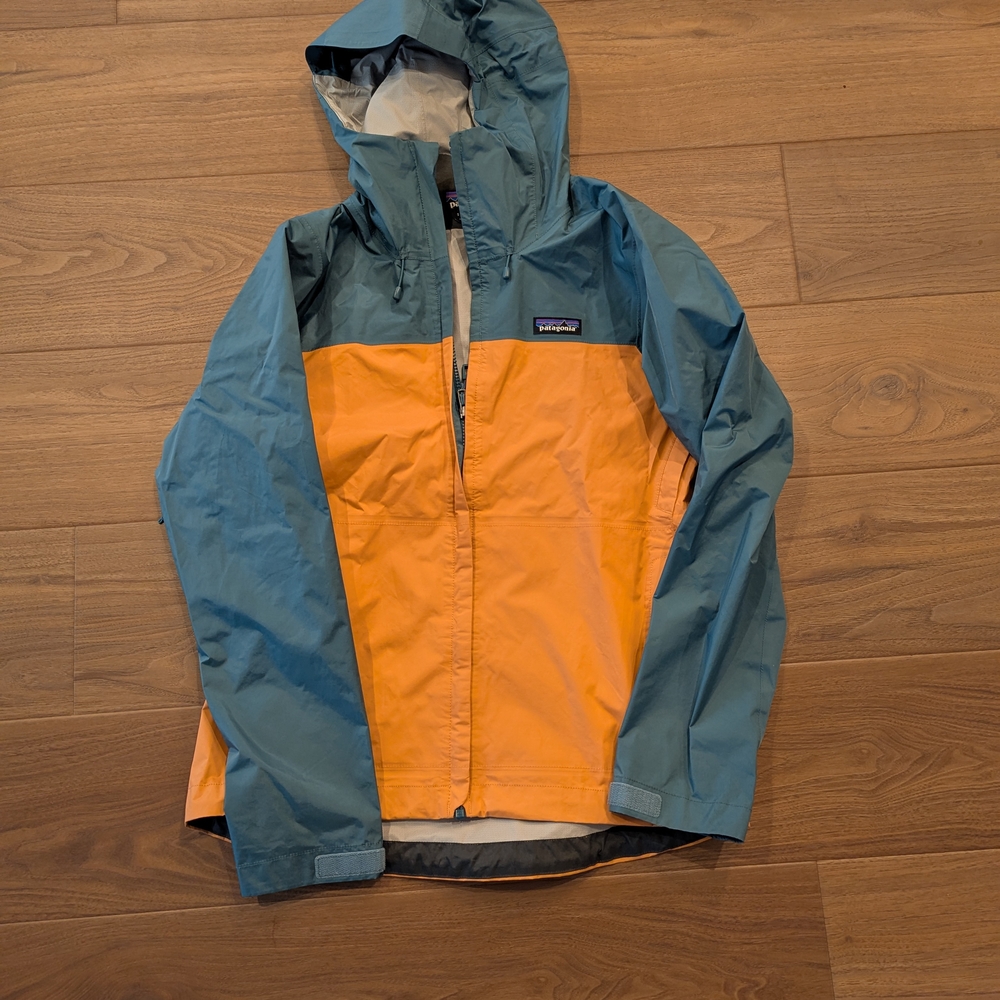 Patagonia Teal and Orange Raincoat